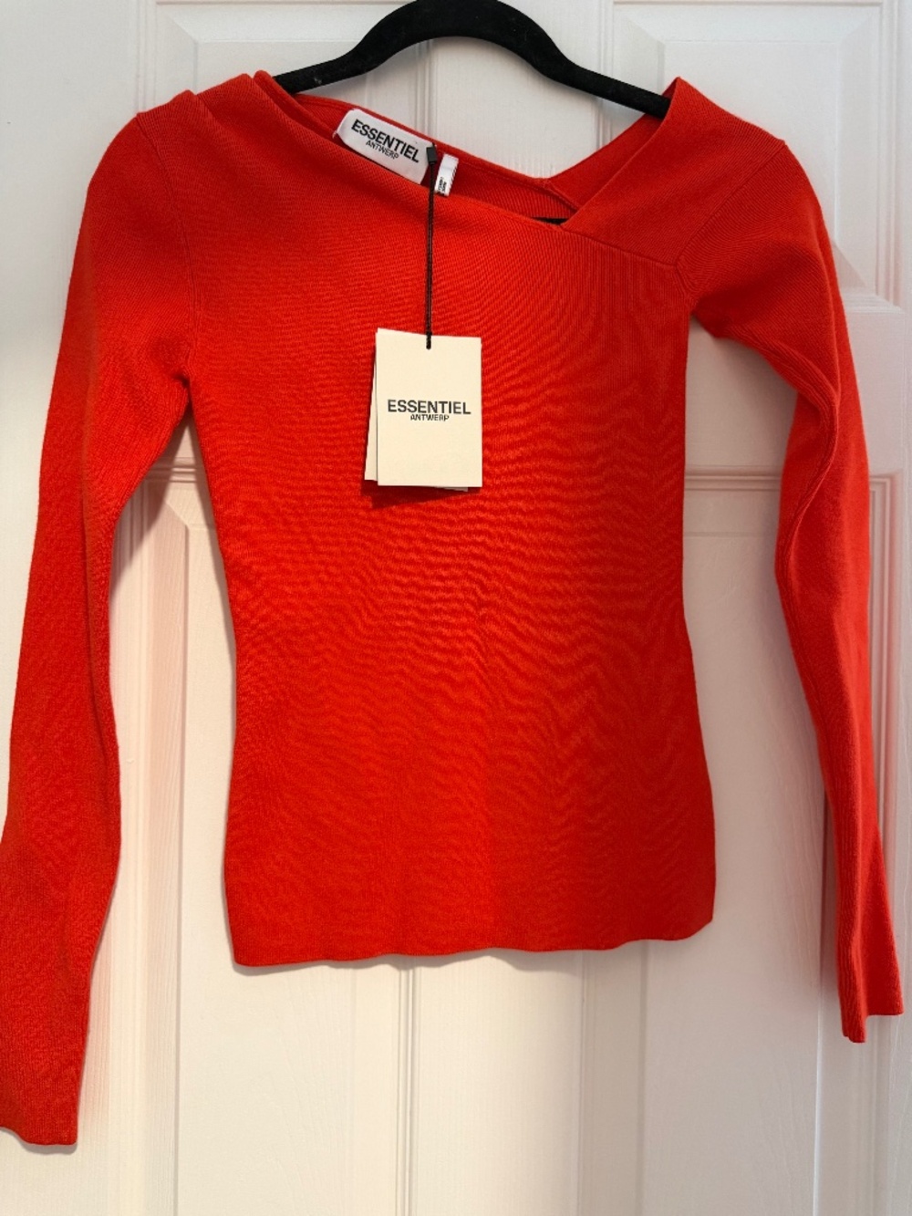 Red Asymmetrical Essentiel Antwerp rib-knitted sweater with asymmetric neckline